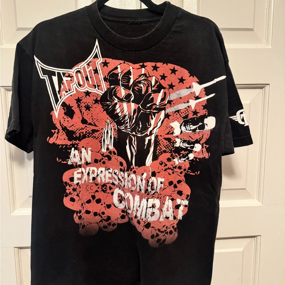 Tapout Men's Black and Red Combat Graphic Tee